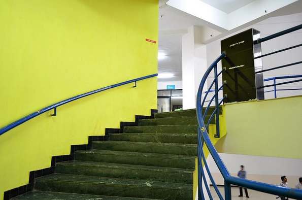 SCIT atriums stair